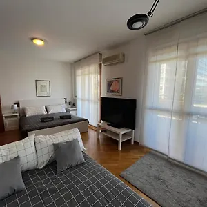 Guest house Eni Torri Lombarde San Donato Bbqueen, San Donato Milanese